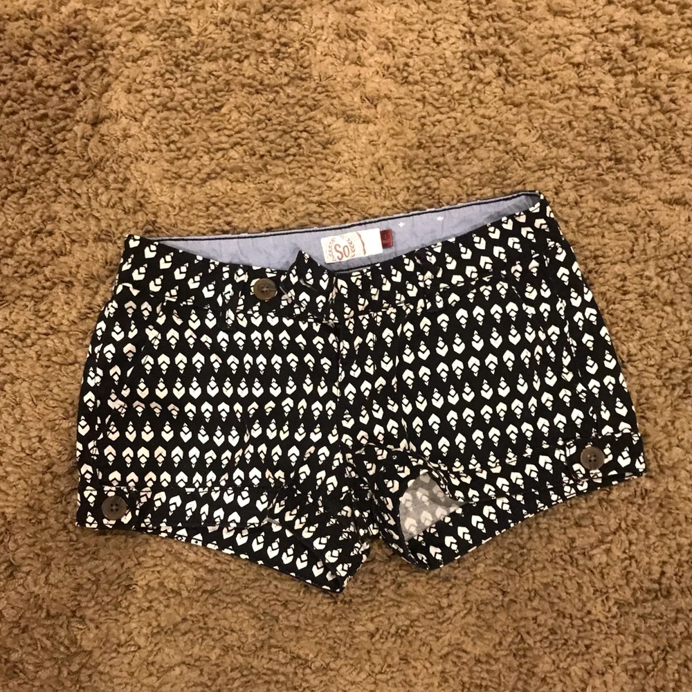 Black and white pattern shorts